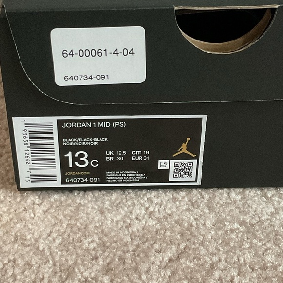 Nike Air Jordan Black Sneakers - Picture 7 of 7